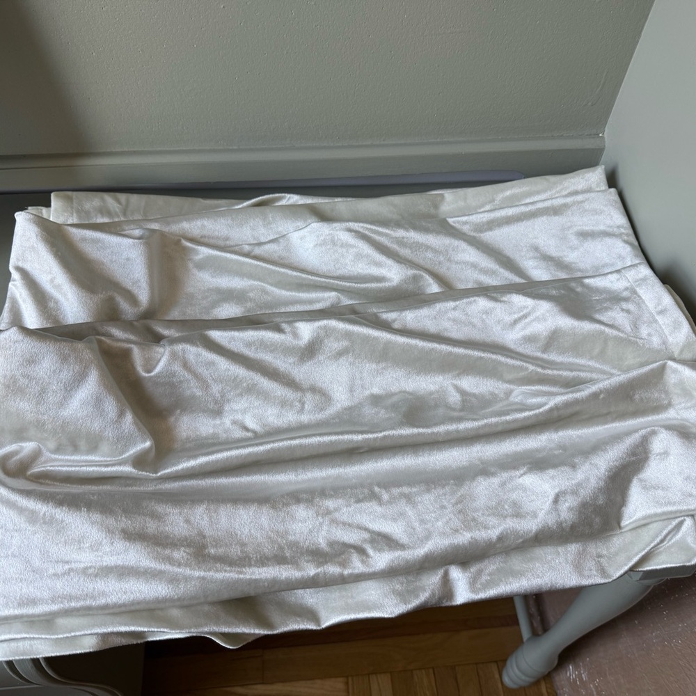 Indigo Loft Off-White Velvet Curtains - Picture 5 of 5